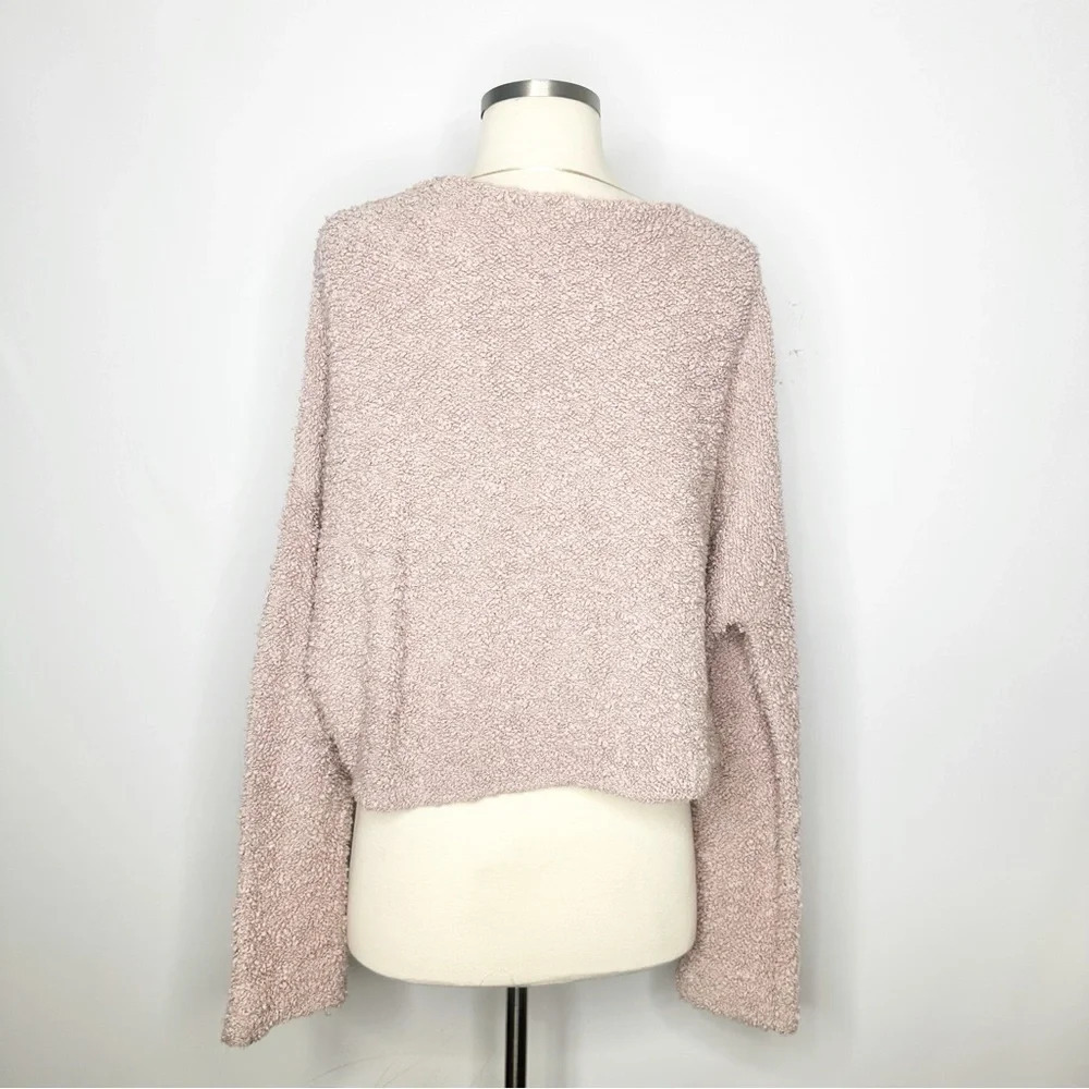 Free People Cropped Popcorn Pullover Boxy V Neck Sweater Lavender Mauve Medium - Picture 3 of 4